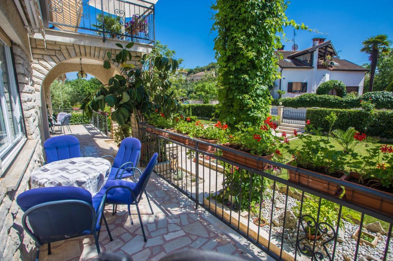 Garden View Apartment In Porec For 2 - 4 Persons Dış mekan fotoğraf